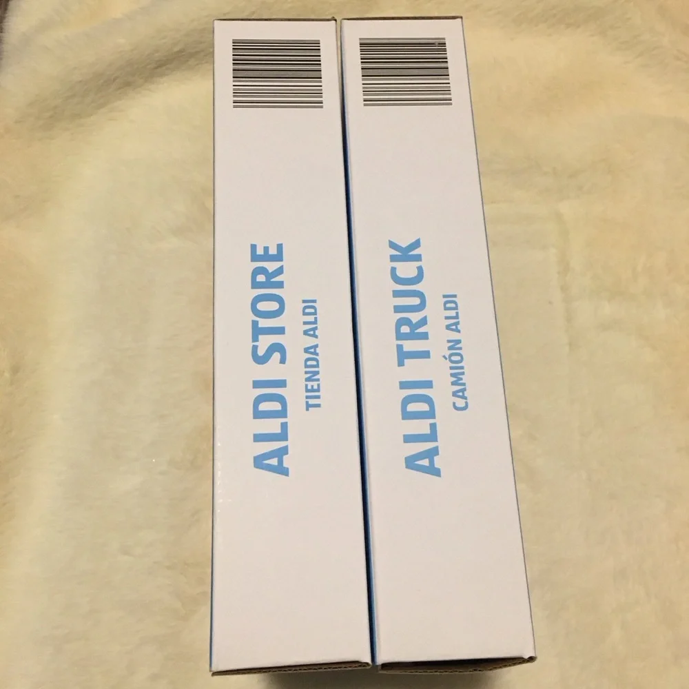 NIB ALDI Bee Happy ALDI Bricks Store and Truck